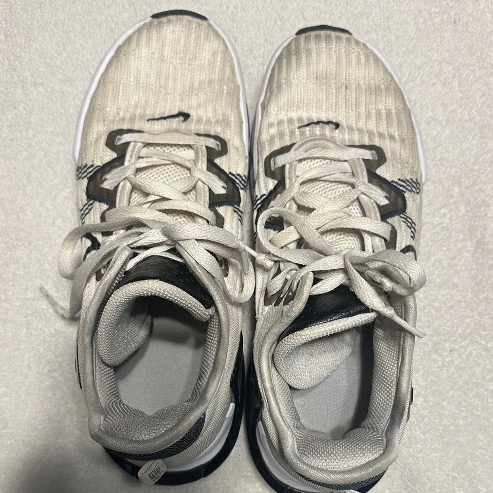 Nike Athletic Shoes in White and Black